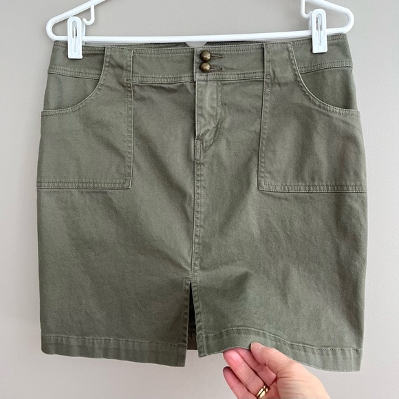 Guess green skirt - Picture 2 of 10